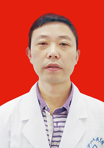 姓名：刘华兴
职务：副院长，外一病区主任
职称：副主任医师
专业：神经外科
简介：毕业于泸州医学院，本科学历，一直从事外科临床工作，曾到重庆医大附属一院进修普外科专业、泸州医学院进修神经外科专业，擅长神经外科常见病、多发病及各型脑外伤、脑出血、脑肿瘤以及脊柱、脊髓疾病的诊治及手术治疗。